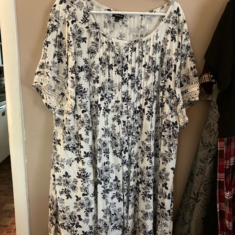 Torrid 4x shift dress, worn once.